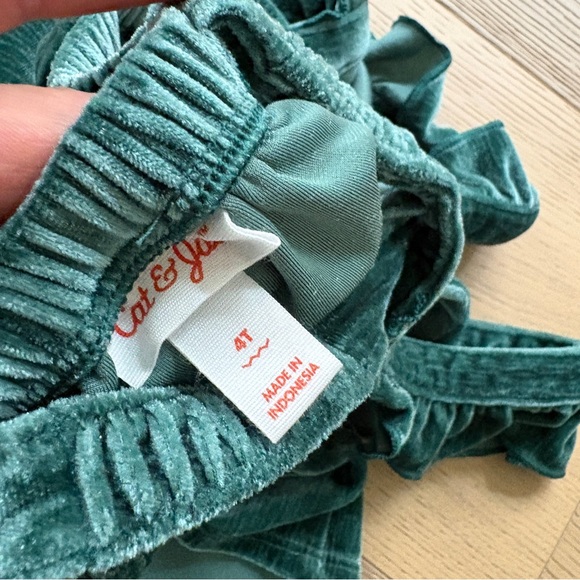 Cat & Jack velour pinnie 4T - Picture 3 of 3